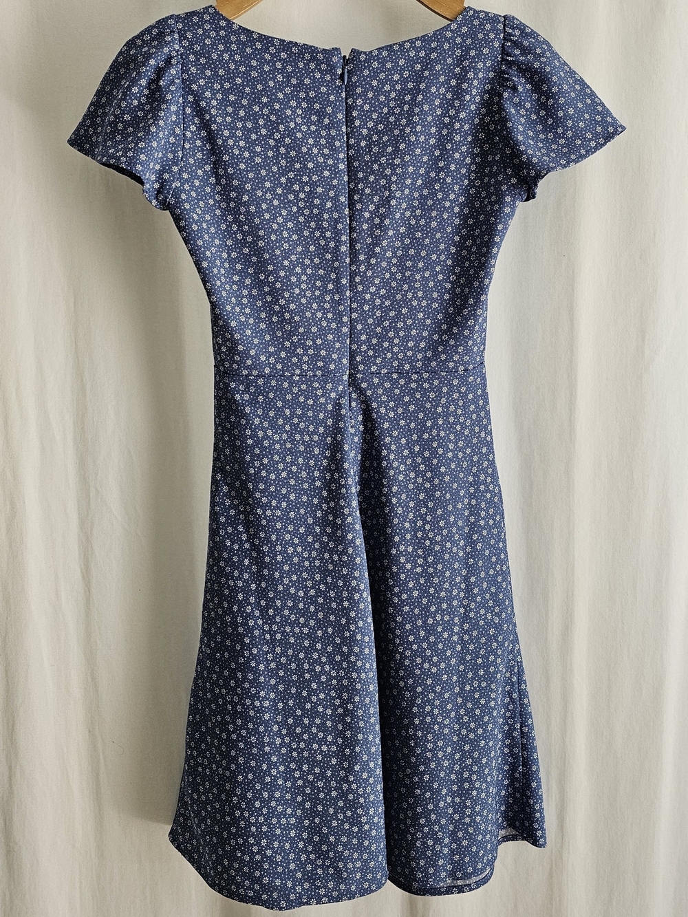 Levi's Blue & White Floral Delray Short Sleeve Mini Dress - Picture 5 of 15